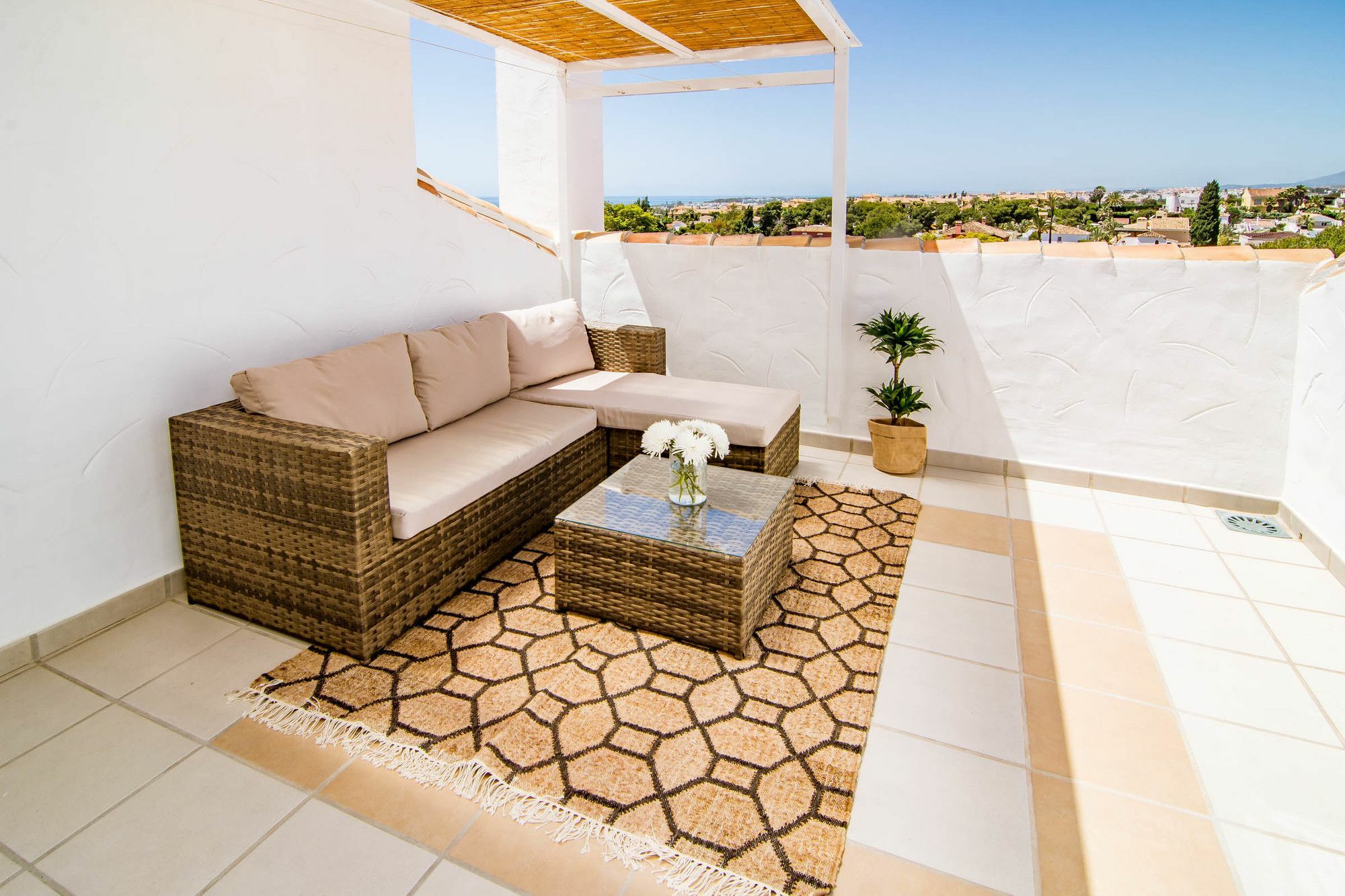Eld2-3 Bed Penthouse With Stunning Views
